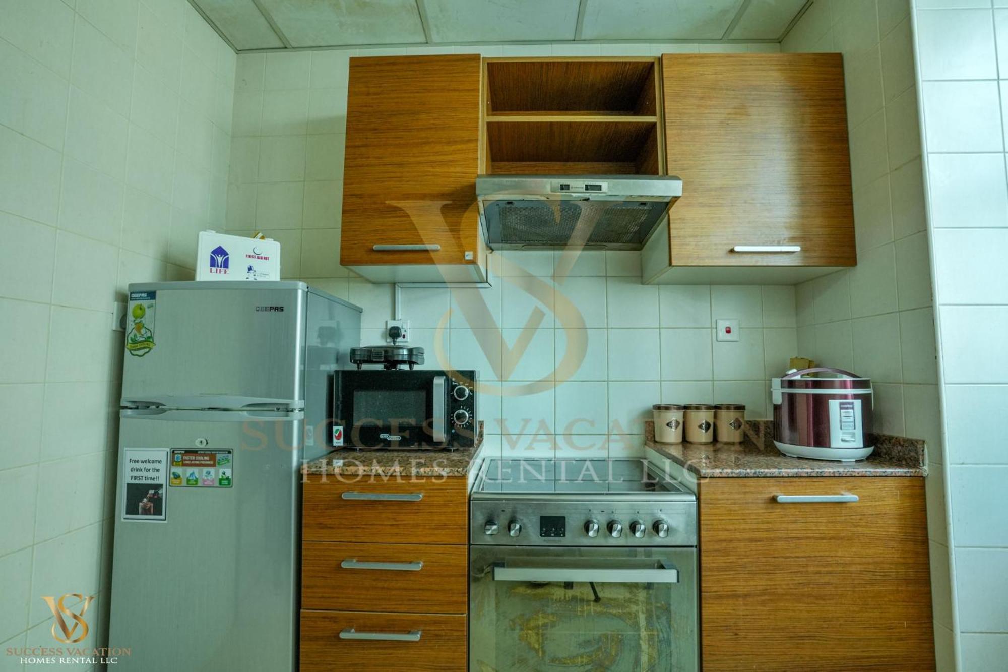 Success Luxury Apartment - 5 Min Away Marina Corniche - Free Housekeeping Provided Everyday-24-7 Staff Available For Services Дубай Экстерьер фото