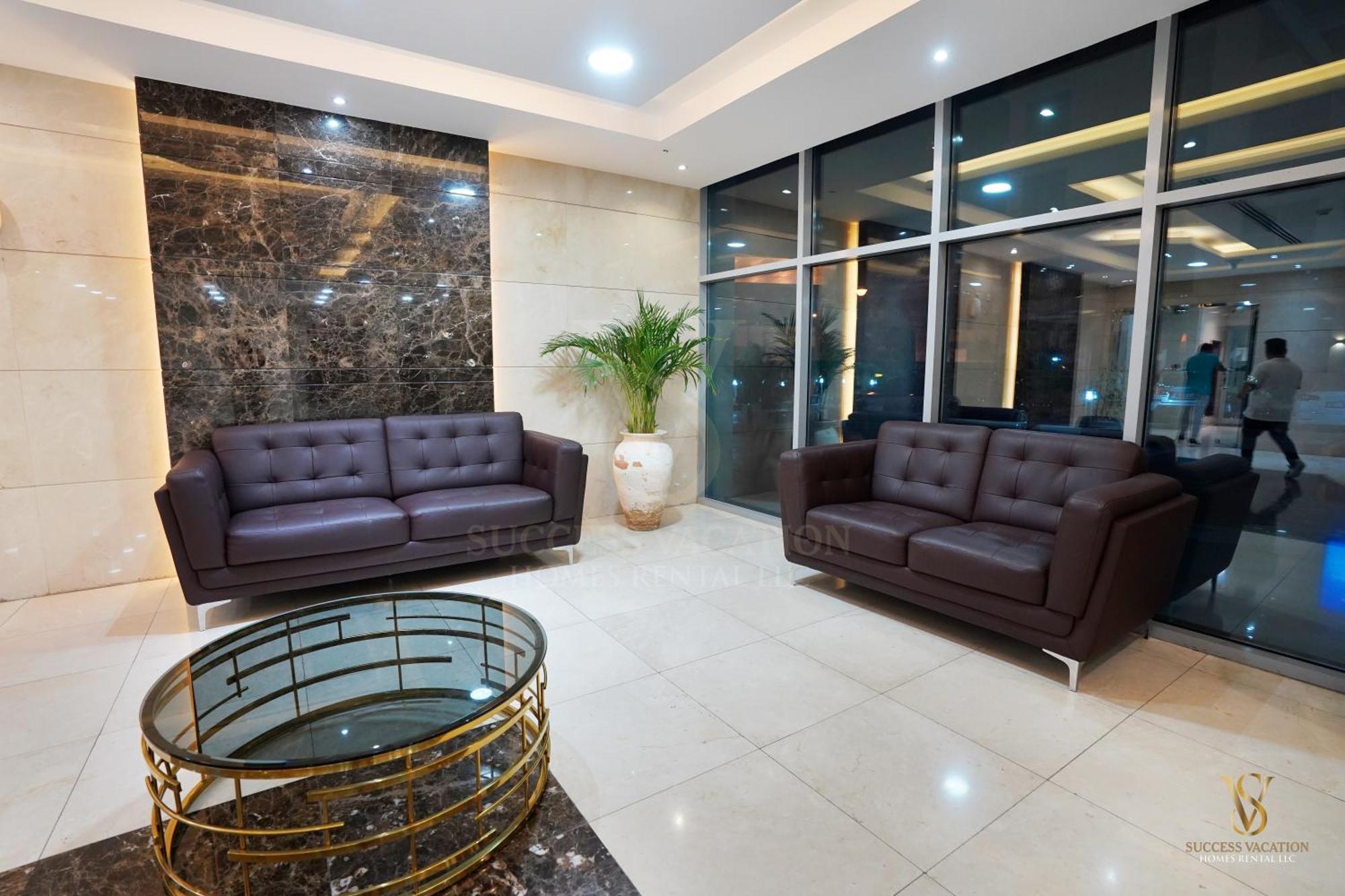 Success Luxury Apartment - 5 Min Away Marina Corniche - Free Housekeeping Provided Everyday-24-7 Staff Available For Services Дубай Экстерьер фото